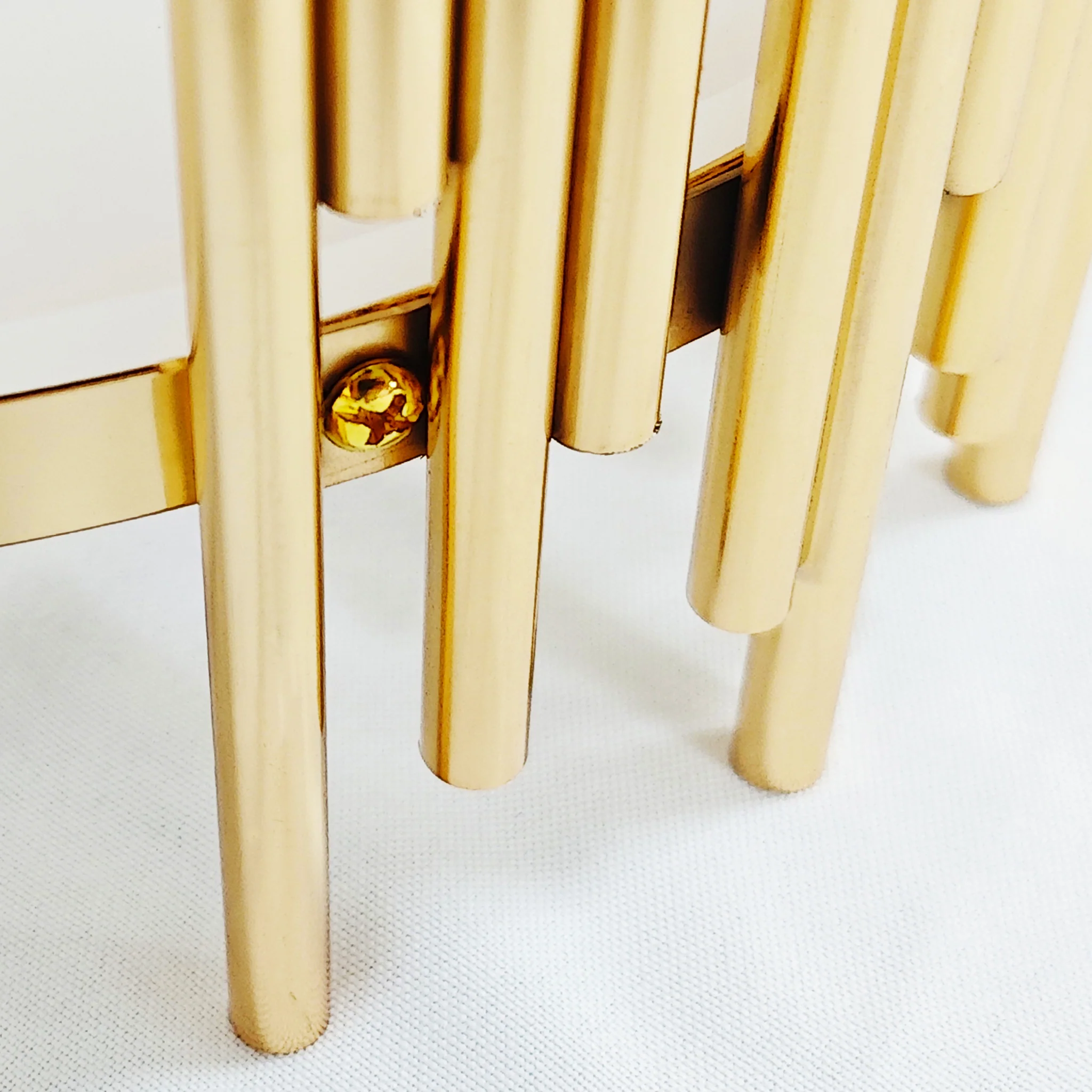 3 pcs of Gold Plinths Round Display Stand - Image 8