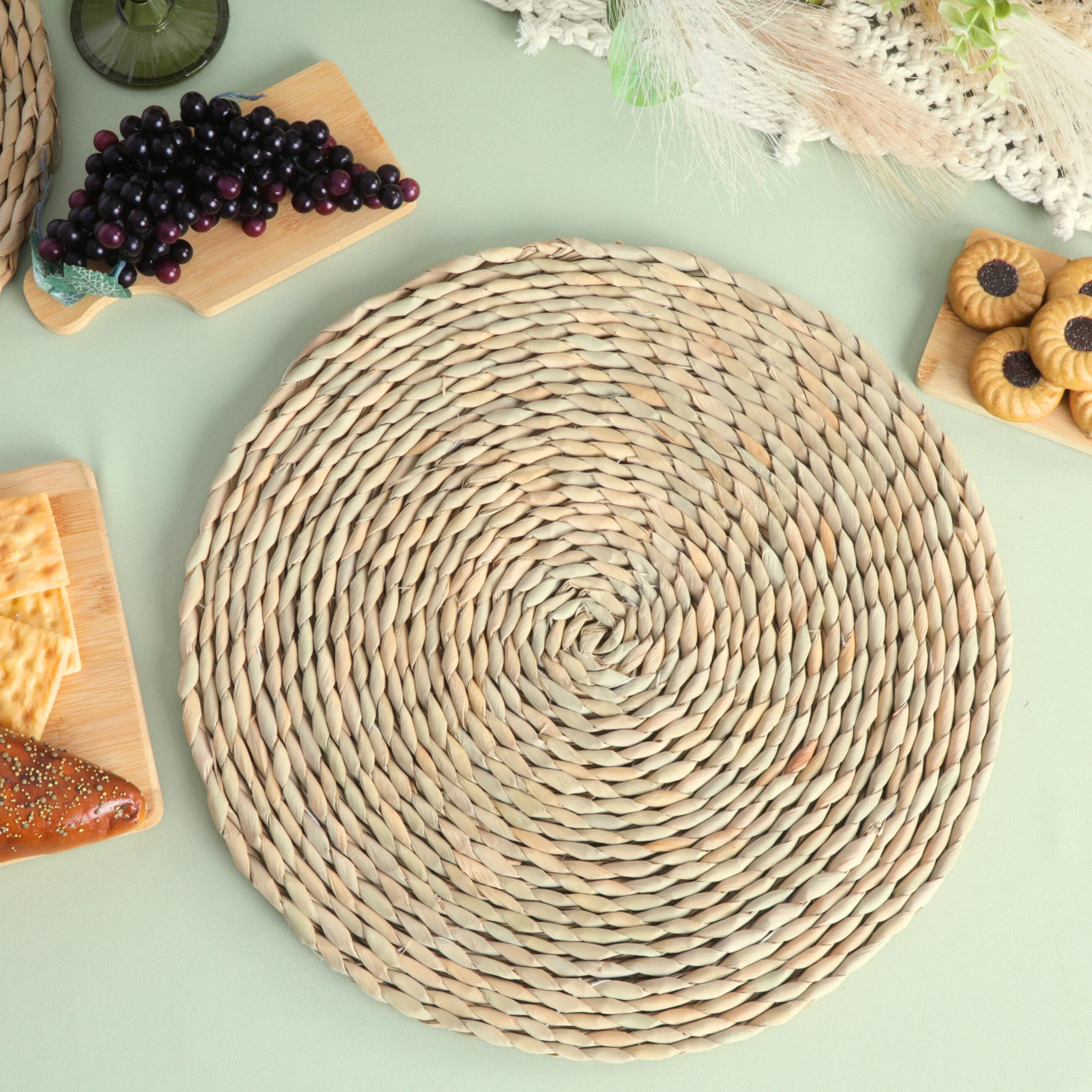 Braided Raffia Straw 15" Placemats (4pc/set) - Image 2