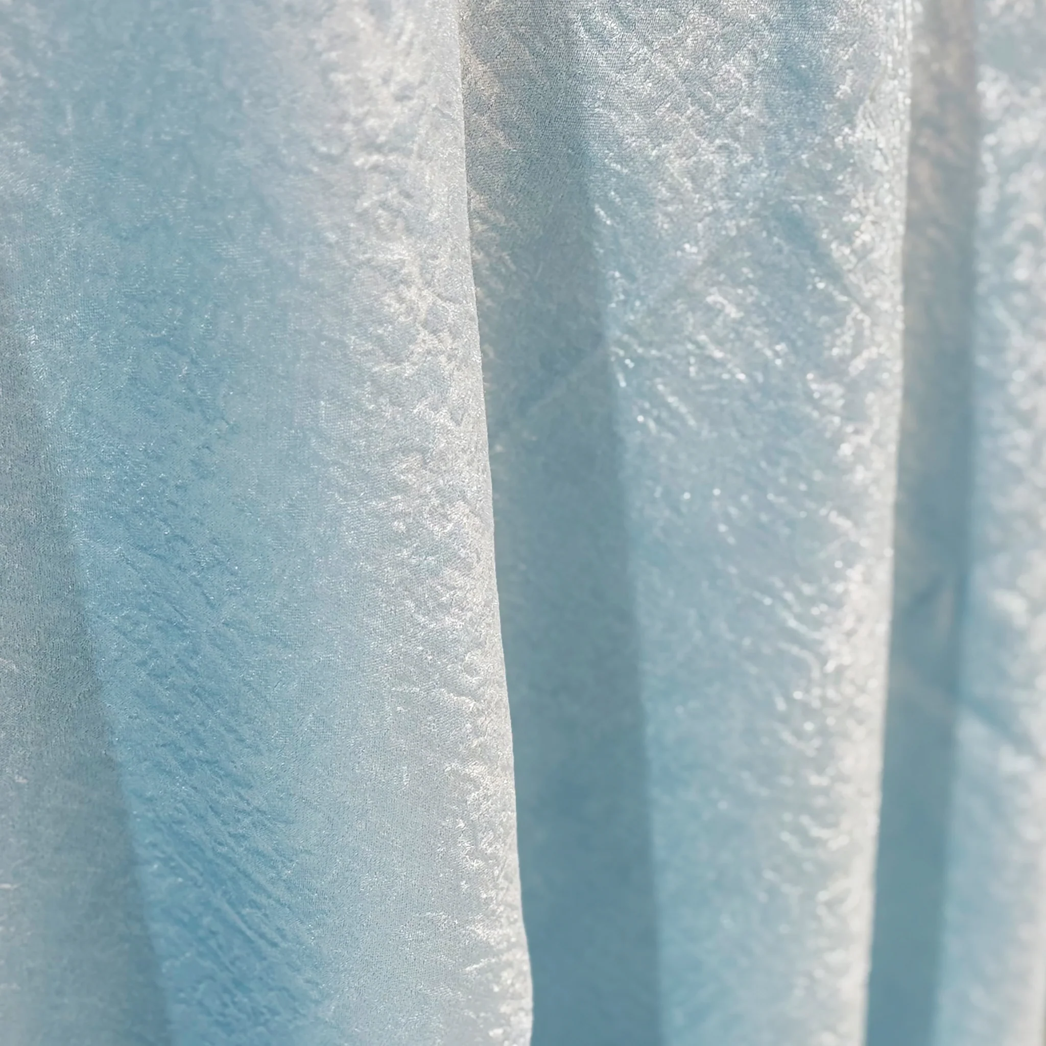Crinkle Shimmer 120" Round Tablecloth - Baby Blue - Image 6