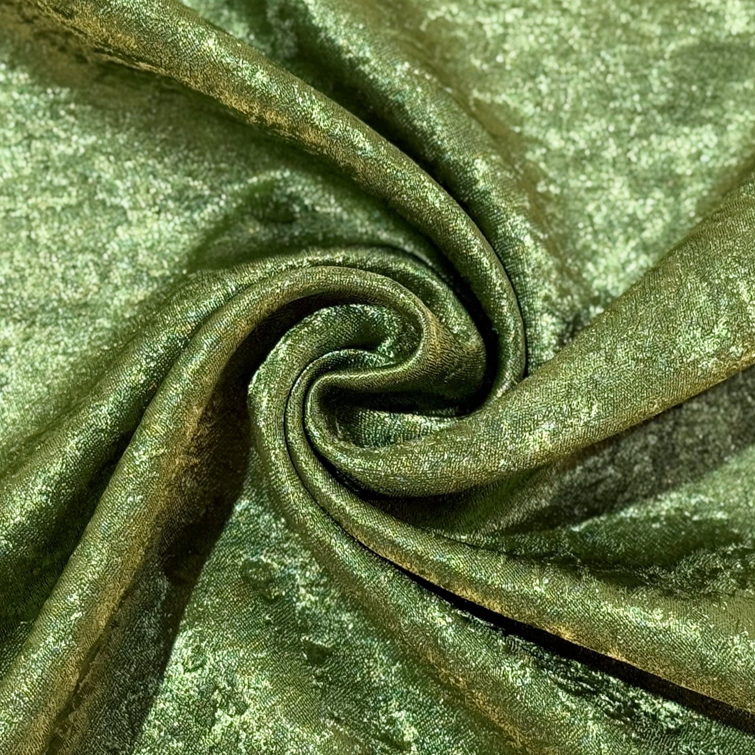 Crinkle Shimmer 120" Round Tablecloth - Willow Green - Image 4