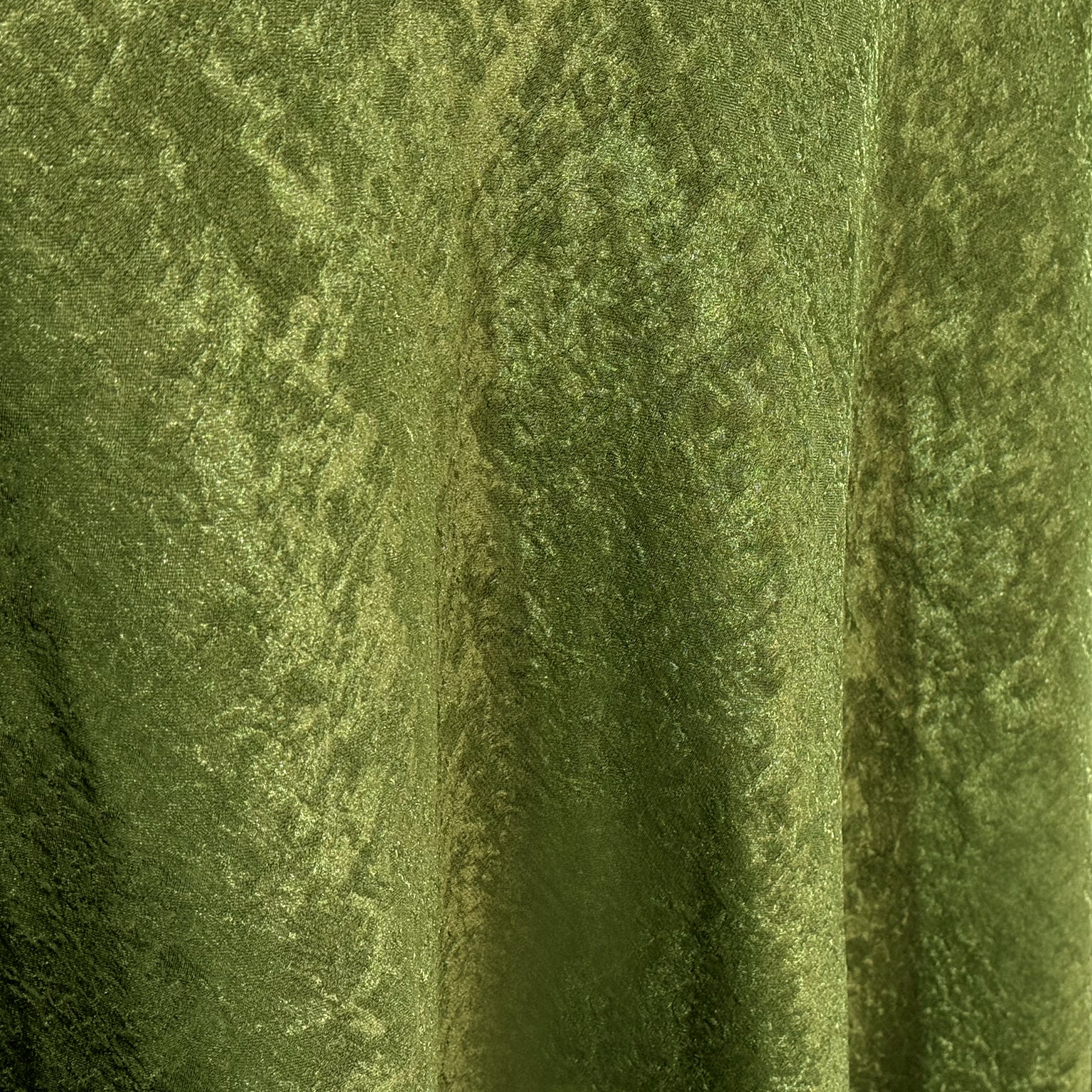 Crinkle Shimmer 120" Round Tablecloth - Willow Green - Image 6