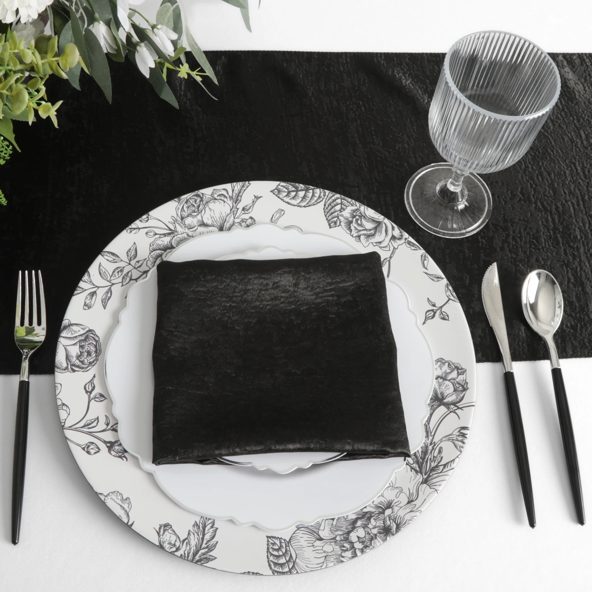 Crinkle Shimmer Table Runner - Black - Image 2