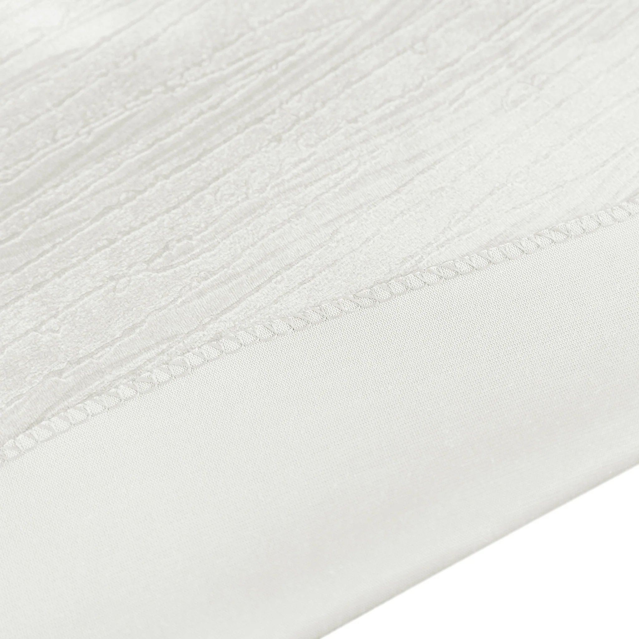 Crinkle Velvet 132" Round Tablecloth - Ivory - Image 3