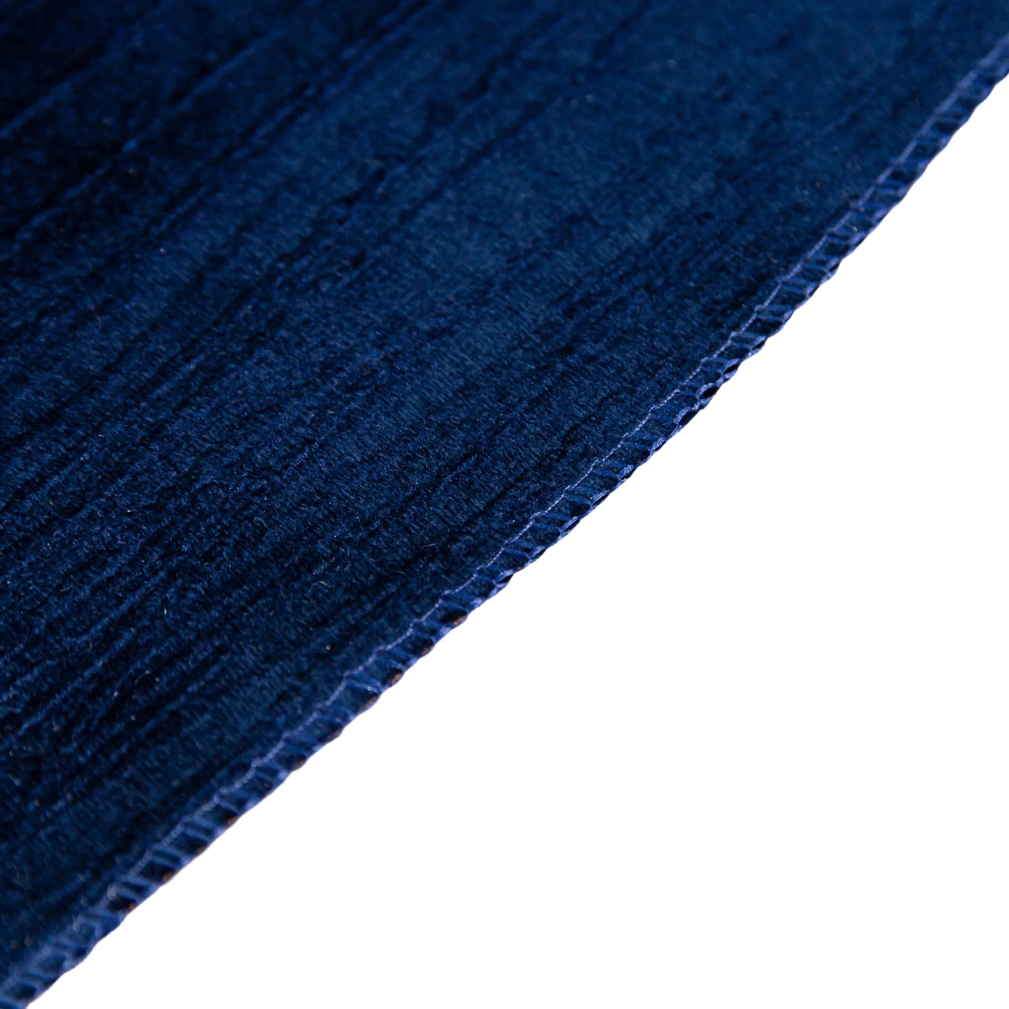 Crinkle Velvet 132" Round Tablecloth - Navy Blue - Image 3