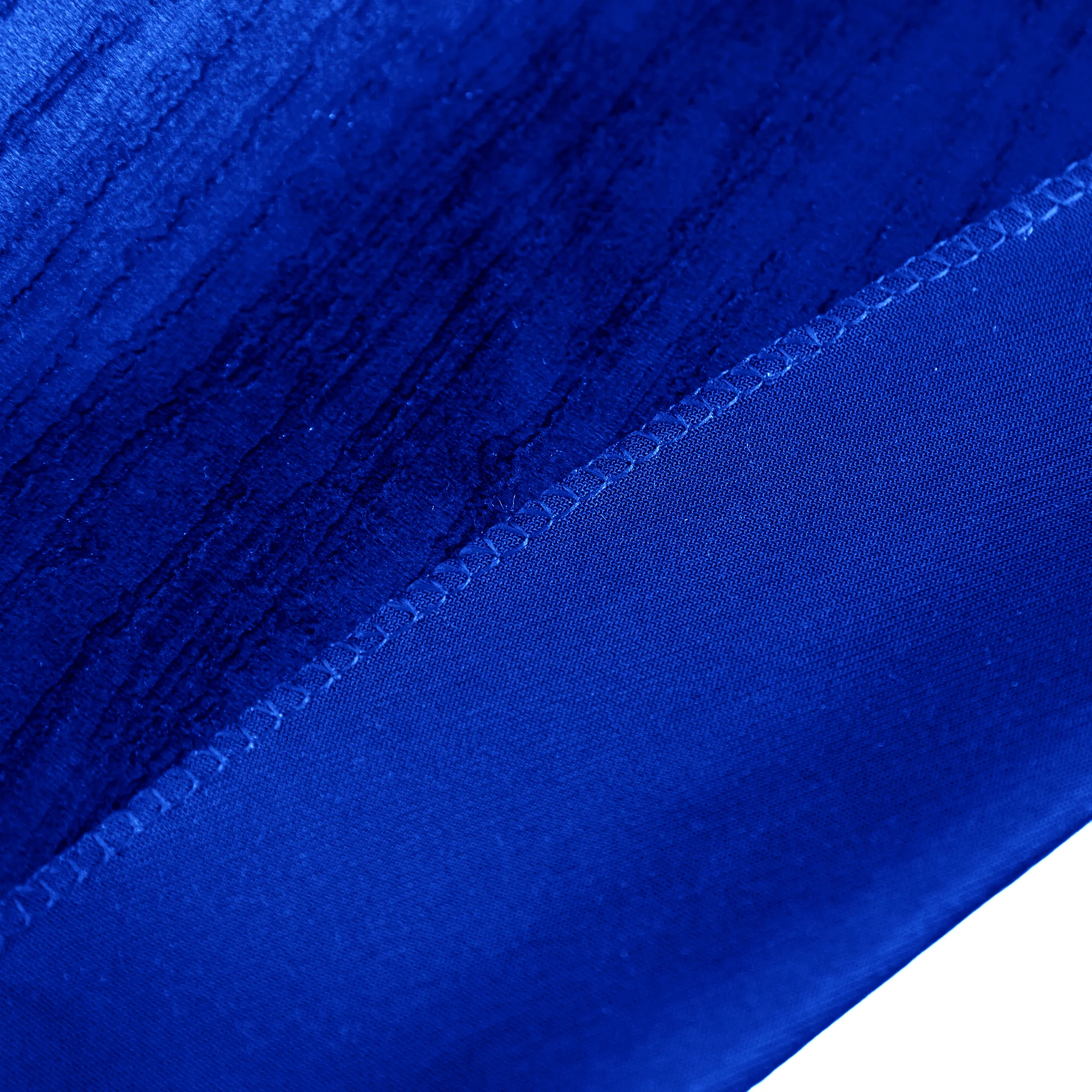 Crinkle Velvet 132" Round Tablecloth - Royal Blue - Image 5