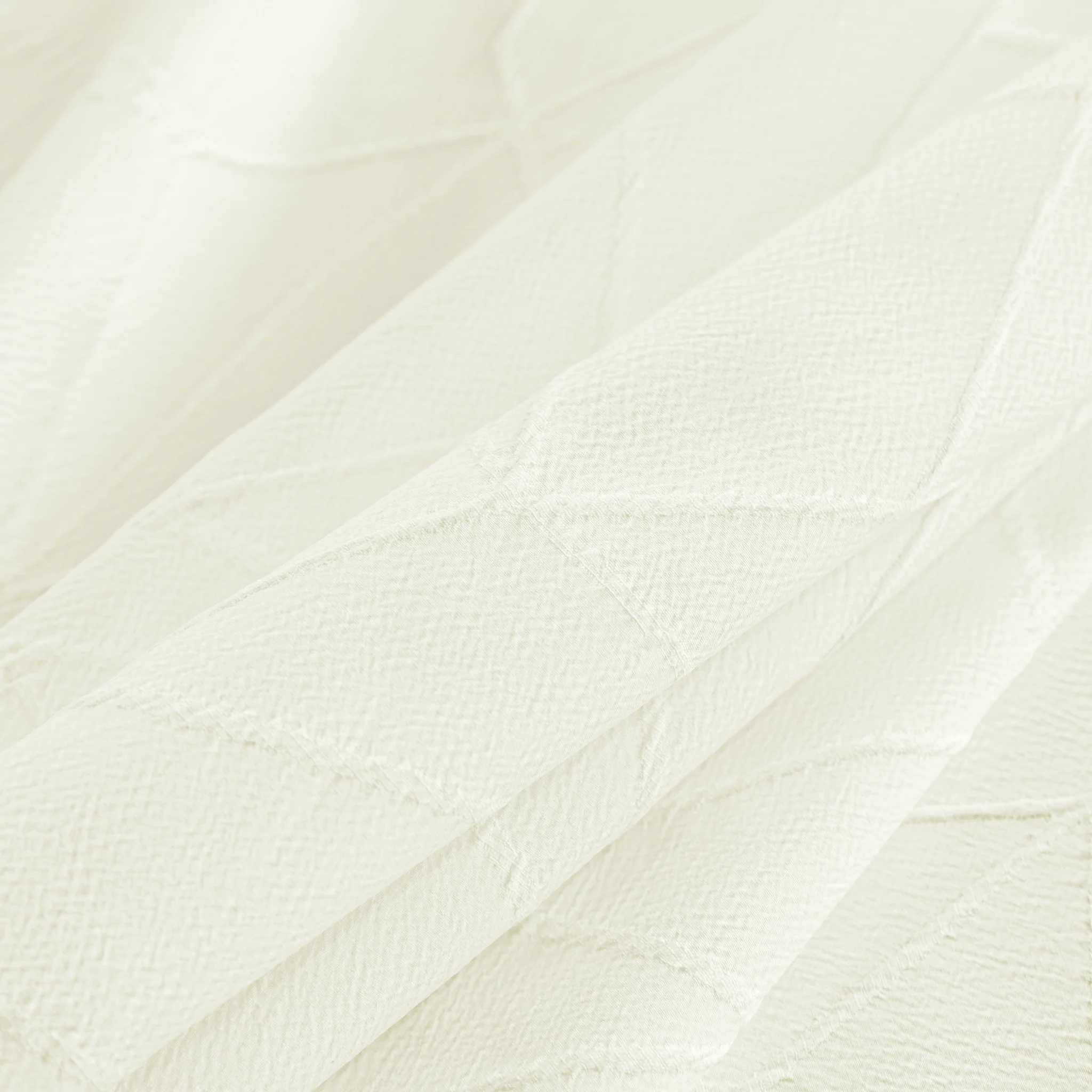 Embossed Geometric Jacquard 90"x132" Rectangle Tablceloth - Ivory - Image 6