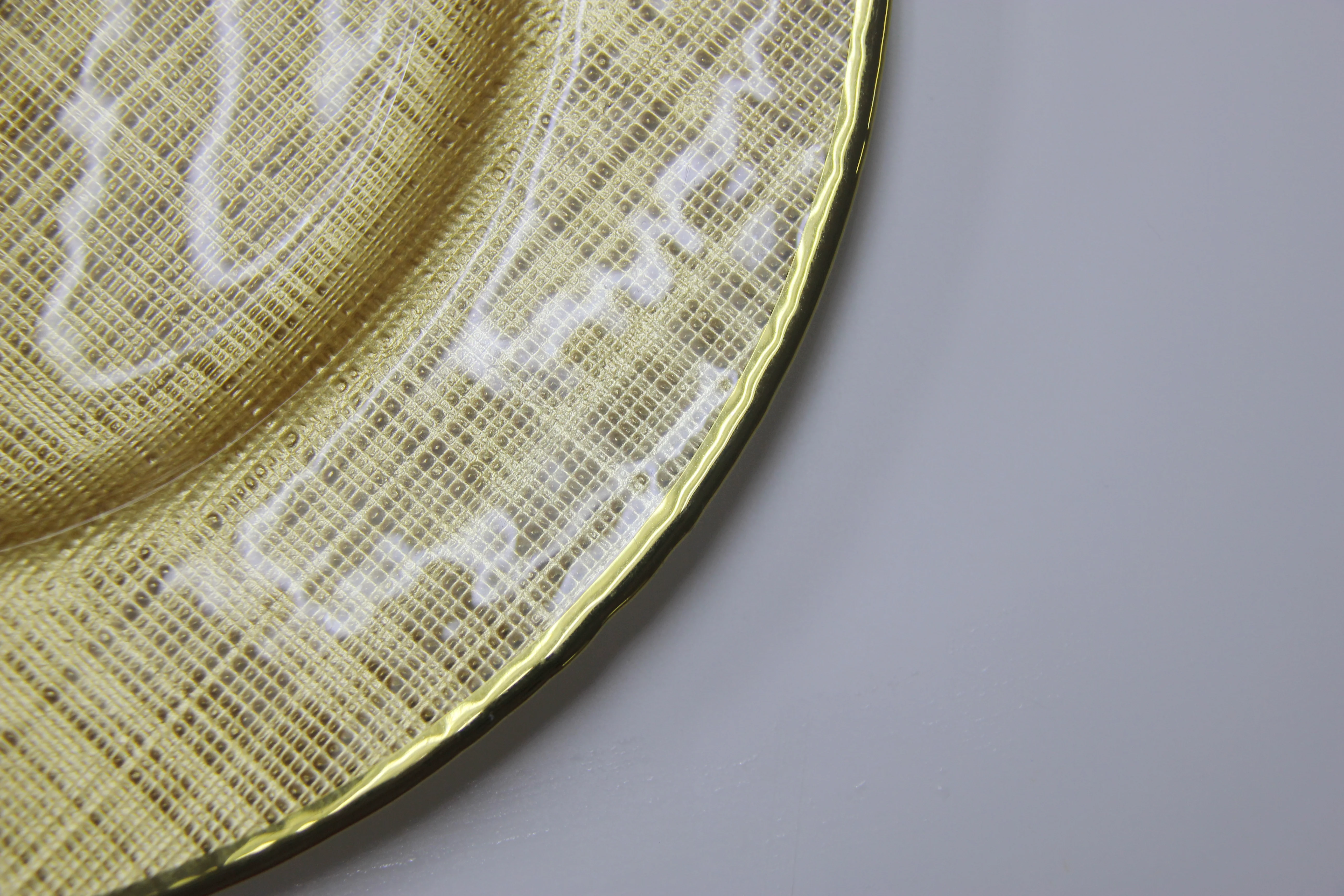 4 pc/set Glass Burlap 13" Charger Plate - Image 3