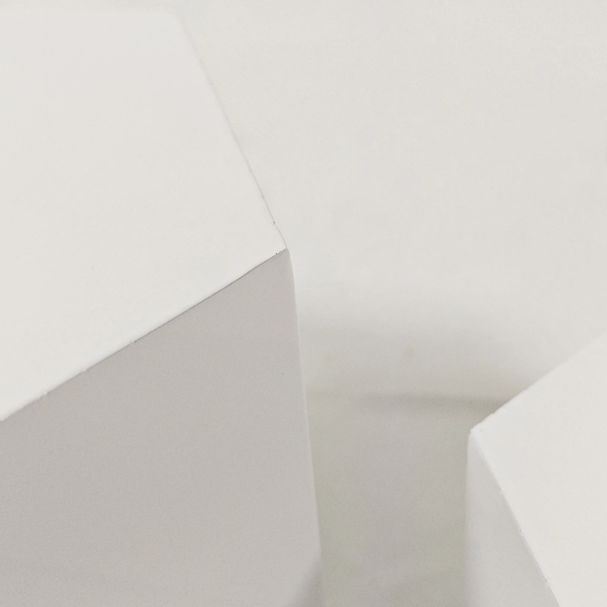 White Hexagon Pedestal Cake/Dessert Display Stands 5 pcs/set - Image 3