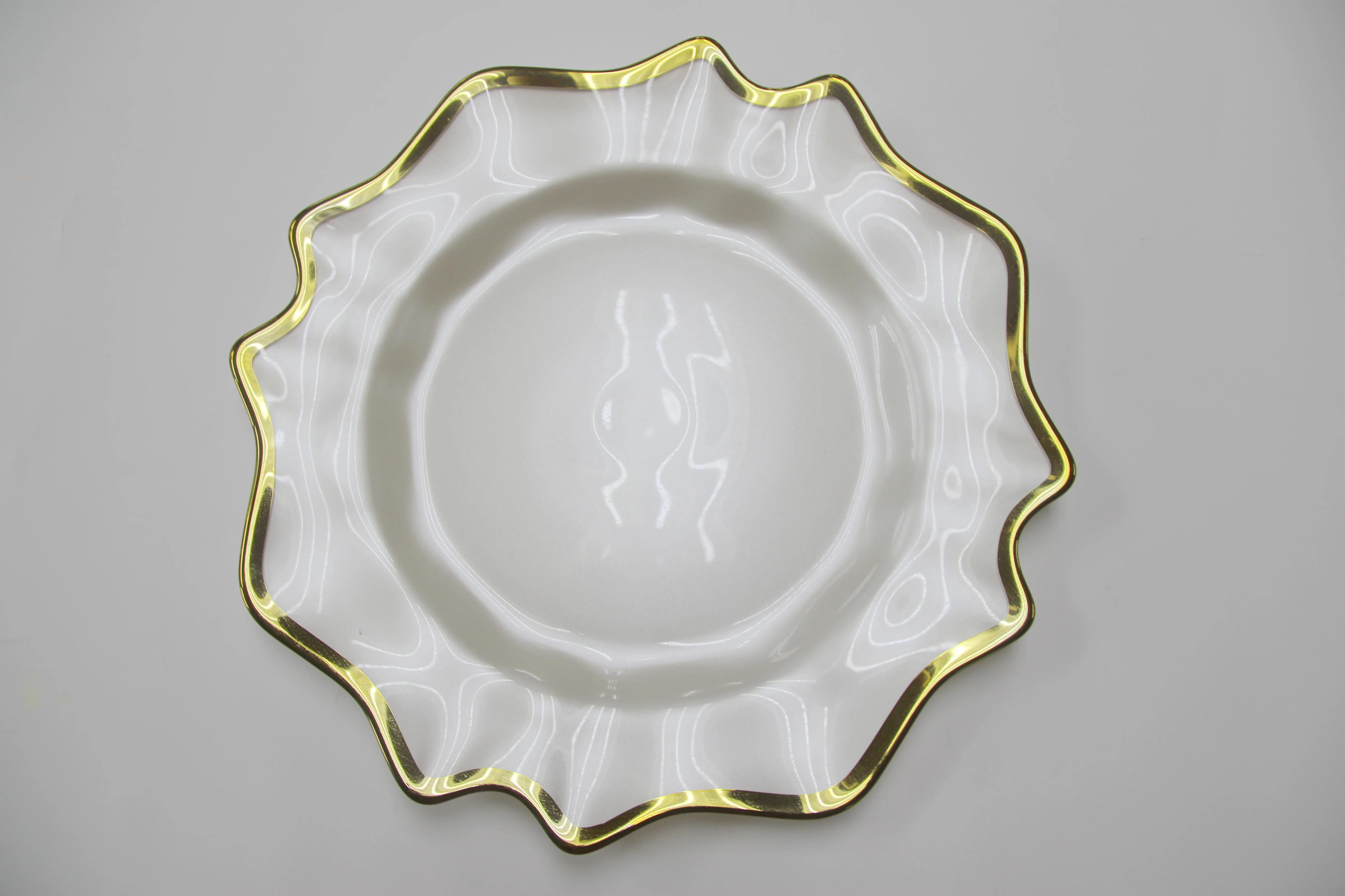 4 pc/set Lotus Scalloped Glass 13" Charger Plate - White Gold-Trimmed - Image 2