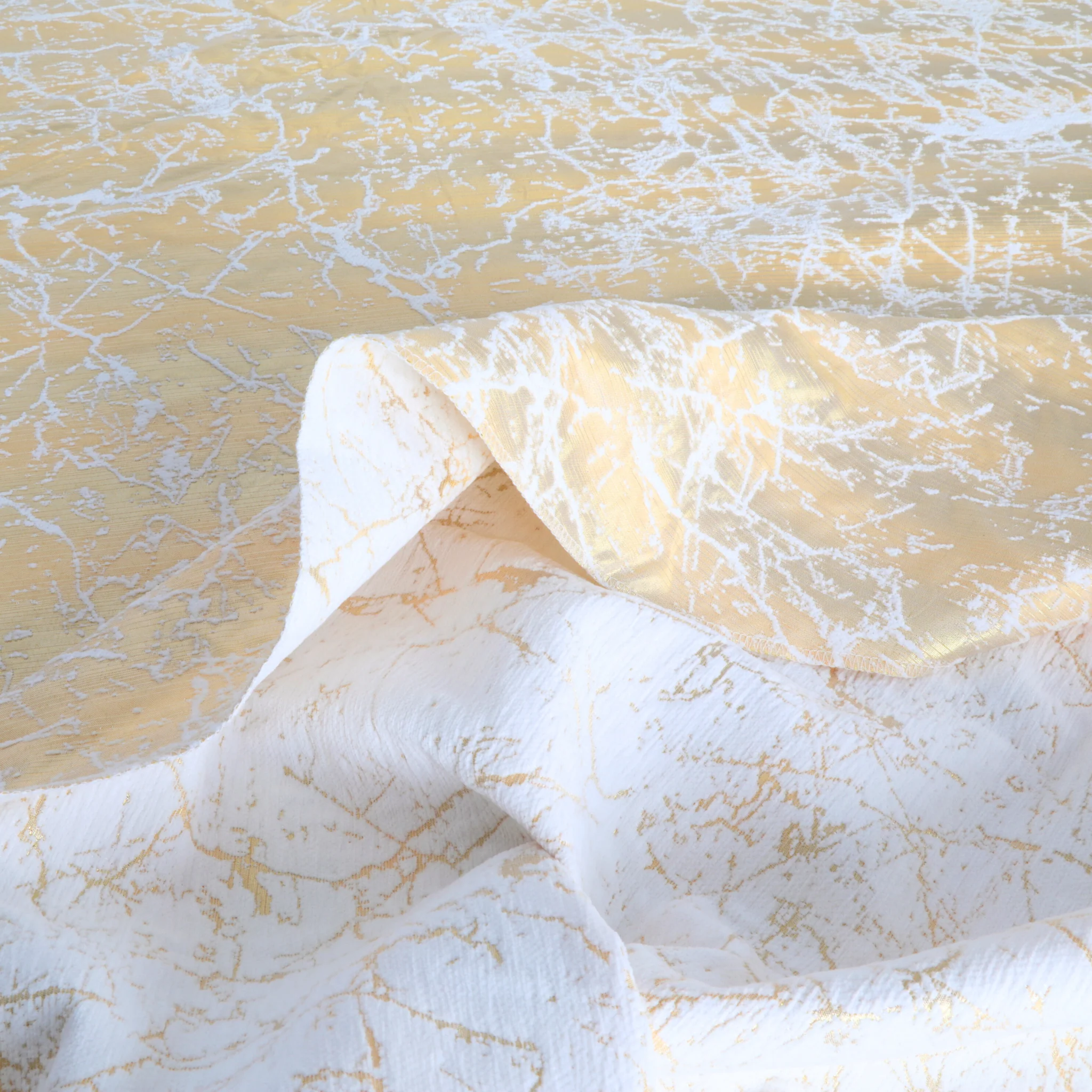 Marble Reversible Jacquard Tablecloth 120" Round - Gold - Image 7