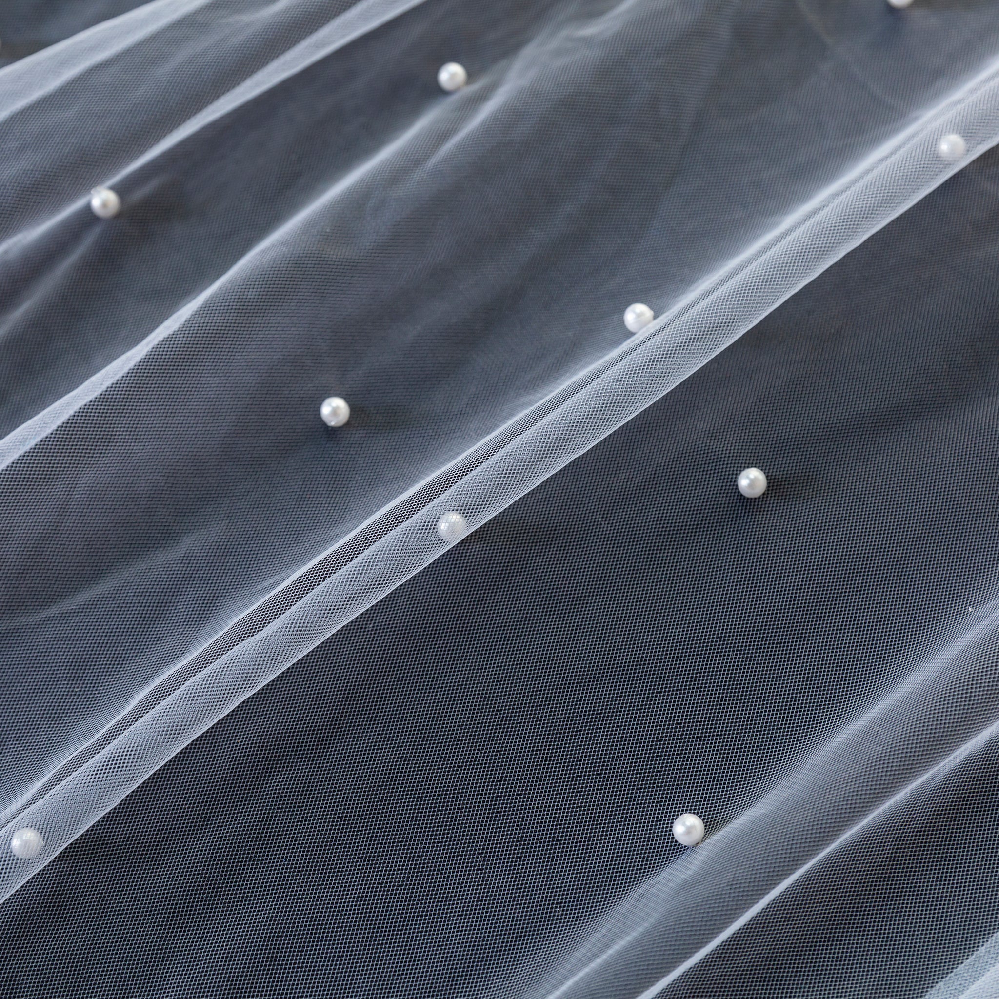 Pearl Tulle Table Runner 30" x 120" - White - Image 4