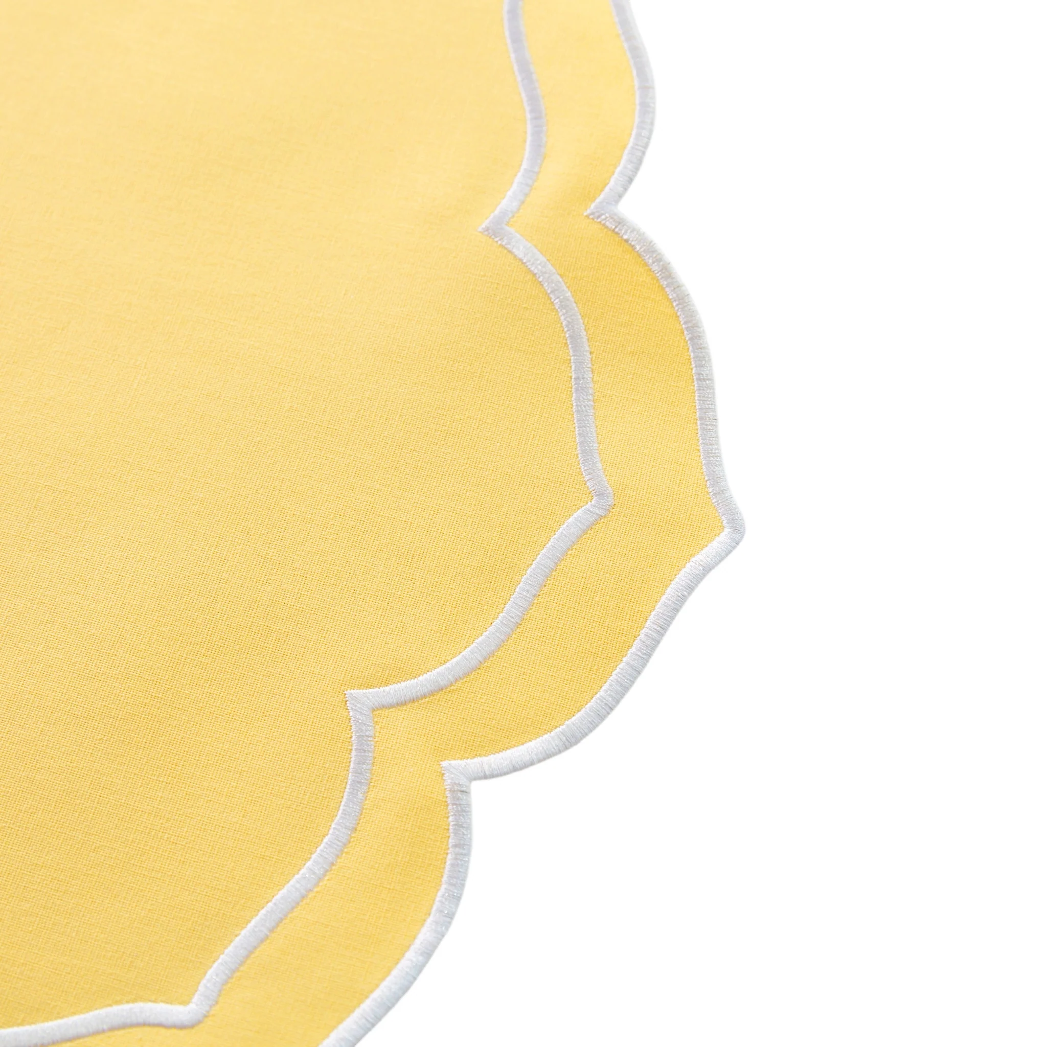 4pc/set Petal Elegance Placemats - Pastel Yellow/White Trim - Image 4