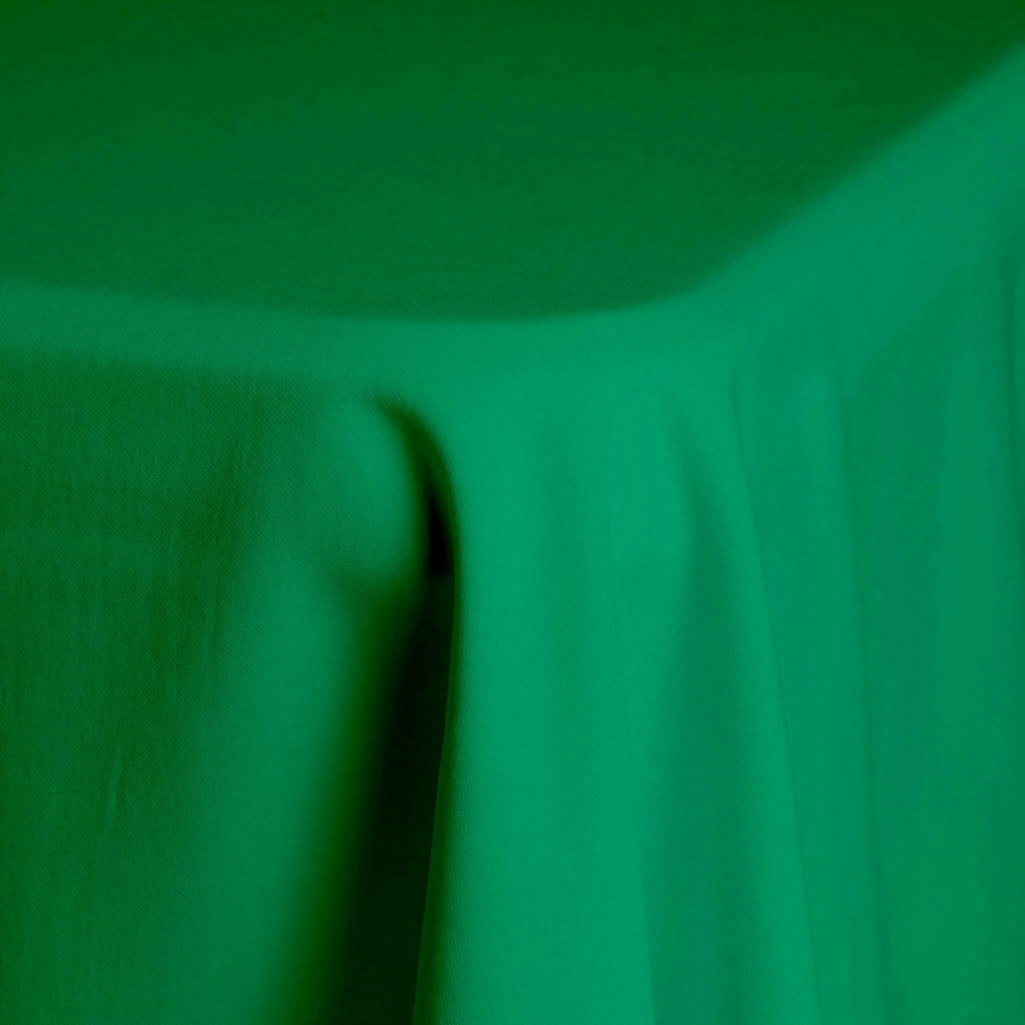 Scuba 90"x132" Rectangular Oblong Tablecloth - Emerald Green - Image 2
