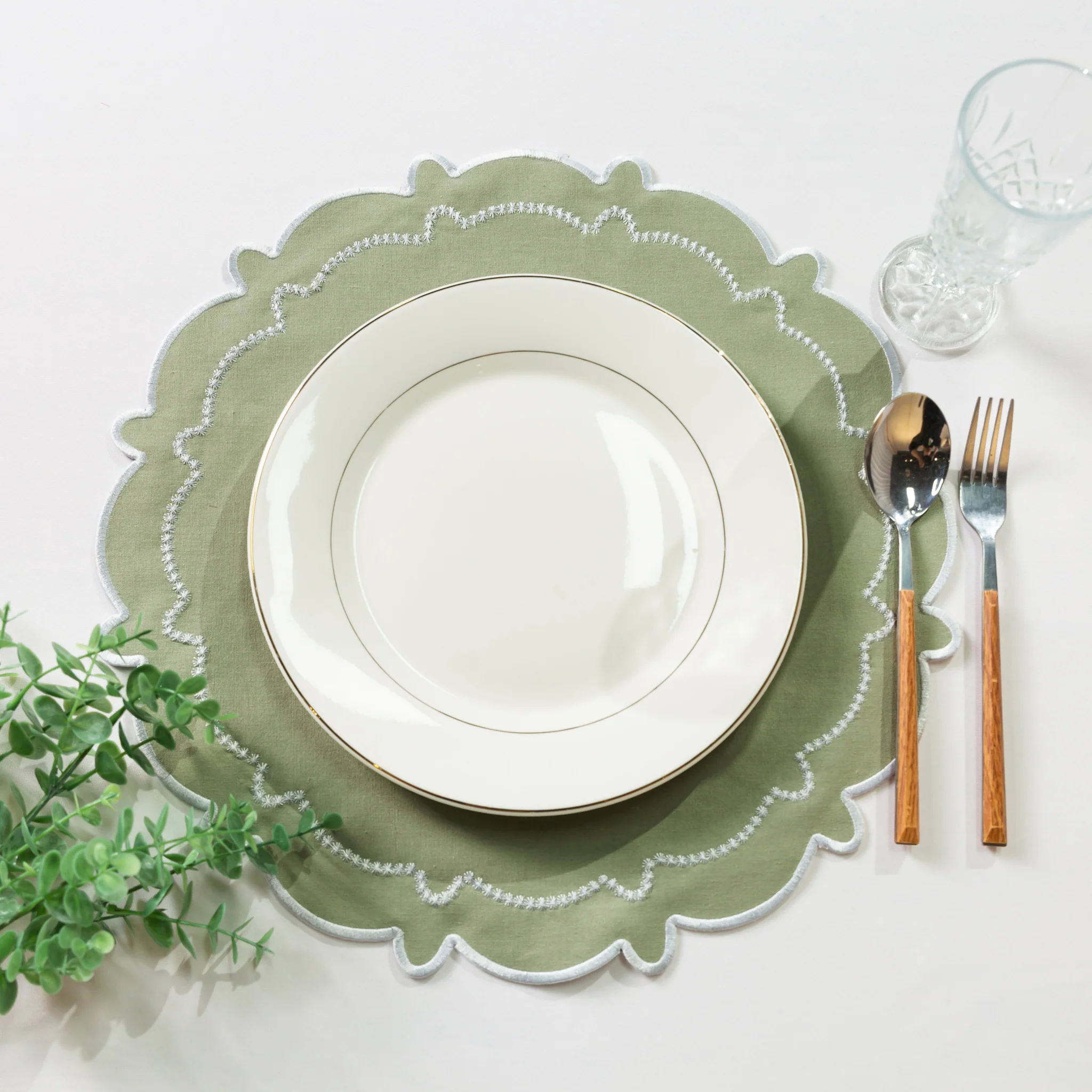 4pc/set Signature Scallop Placemats - Sage Green/White Trim - Image 2