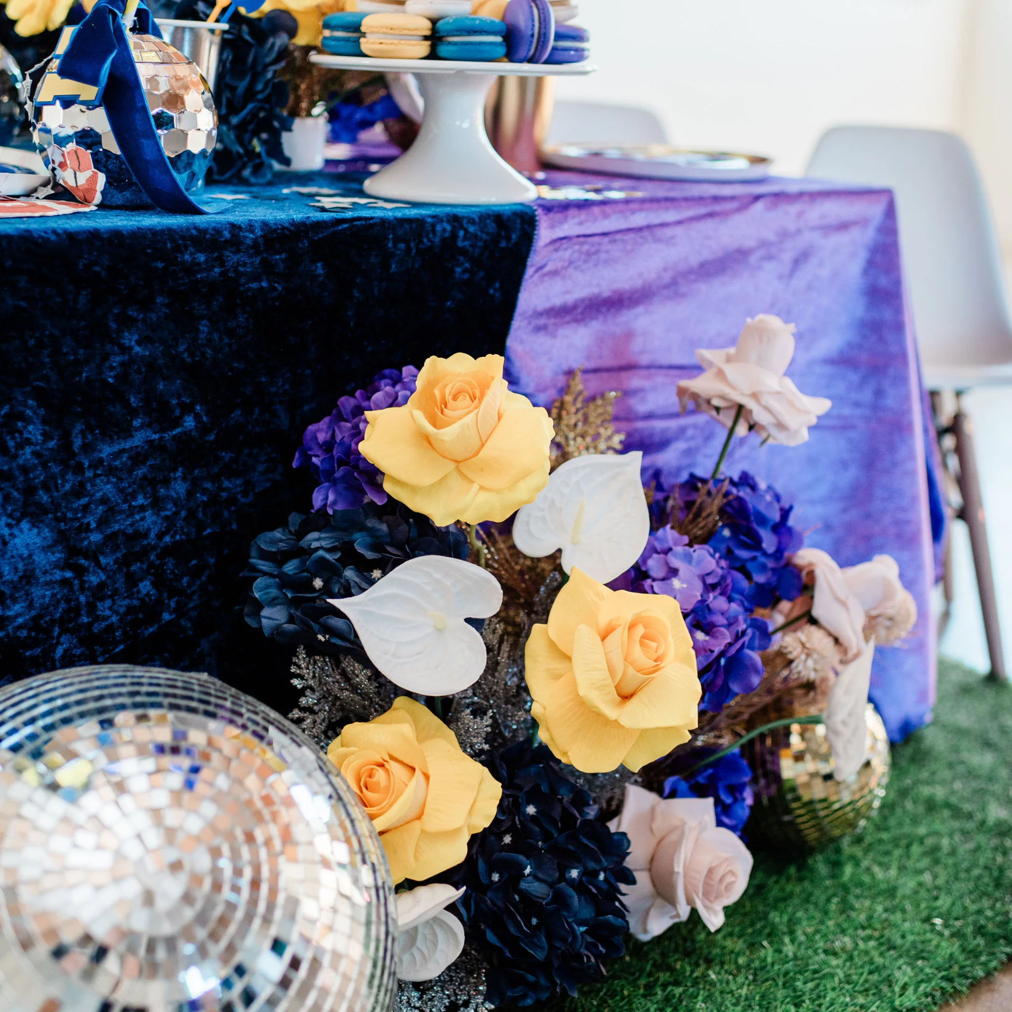 Velvet 90"x132" Rectangular Tablecloth - Purple - Image 3